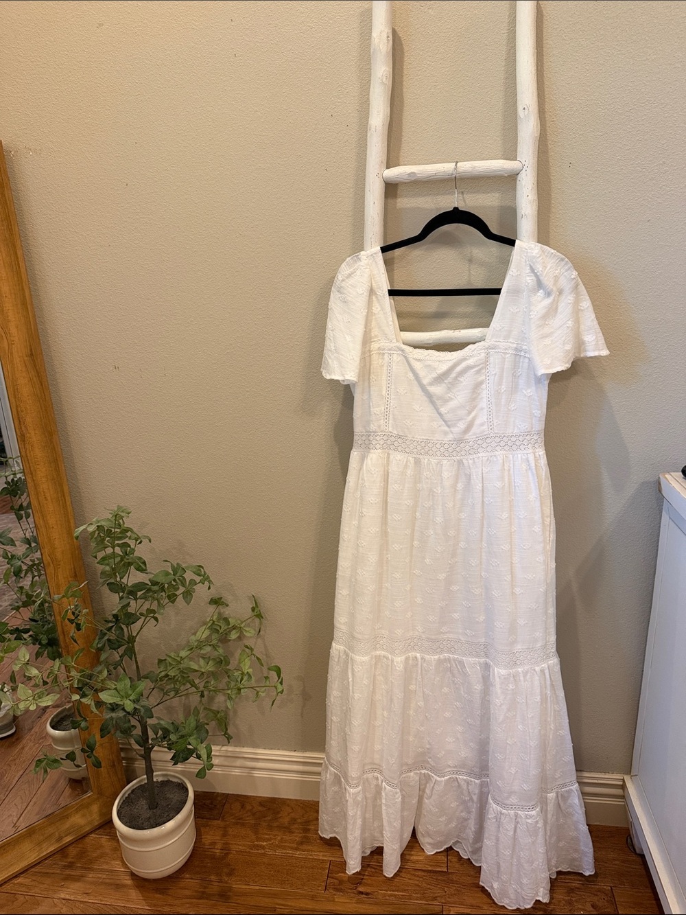 White Eyelet Maxi Dress with Sweetheart Neckline universal thread NWOT